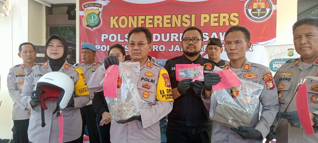 Timpuk Batu dan Rampas Barang Korban, Akhirnya Diciduk Jajaran Polsek Duren sawit