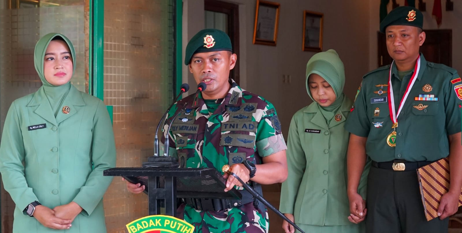 Yonif 320/Badak Putih Gelar Upacara Pelepasan Prajurit Berprestasi