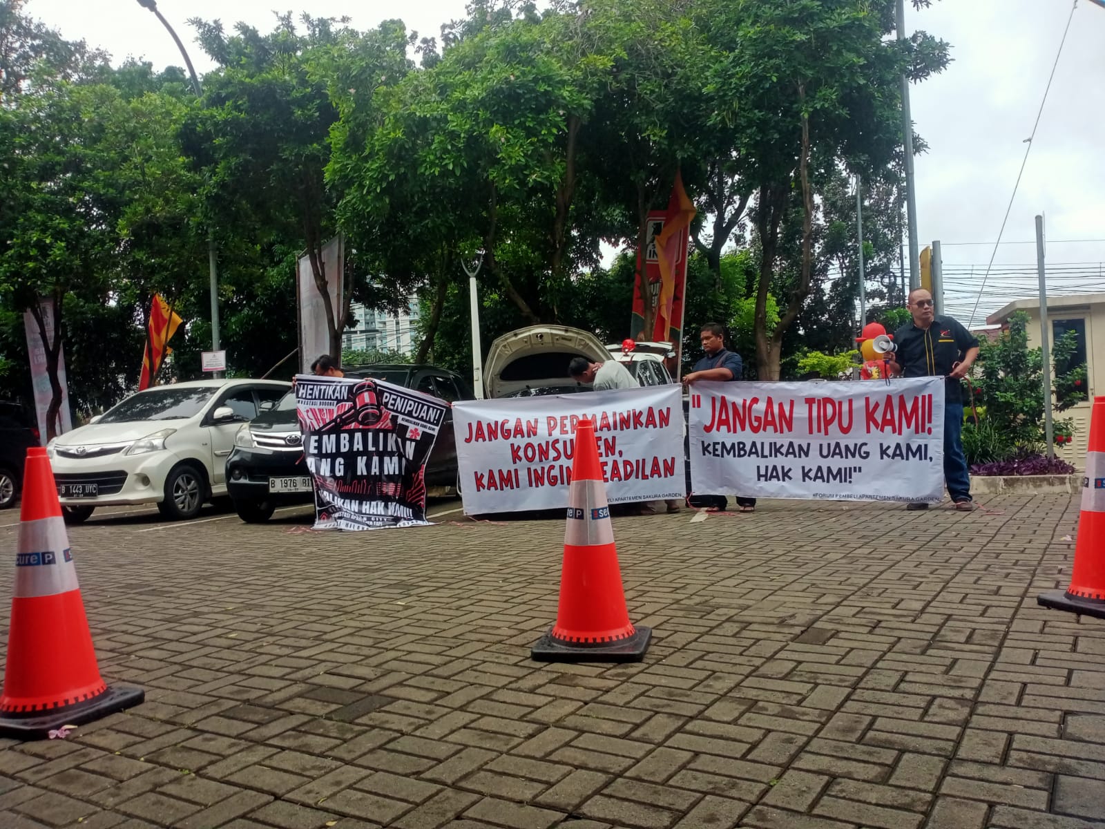 Komunikasi 