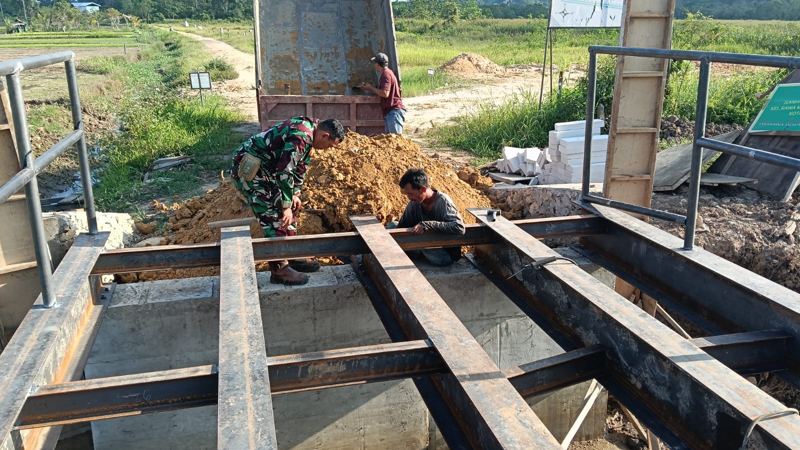 Pengerjaan Jembatan Beton Garuda di Rawa Makmur Dipercepat, Dukung Aktivitas Warga