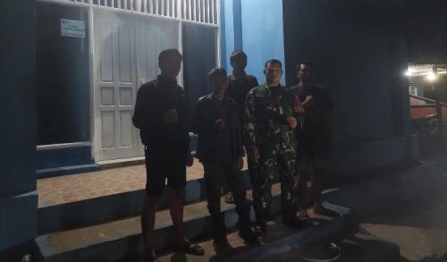 Babinsa Koramil 0901-02/SPNG Patroli Di Wilayah Binaan Guna Menjaga Keamanan Warga