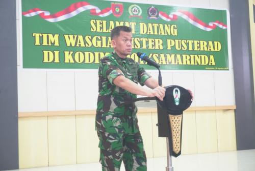 Inspektur Pusterad Berikan Pengarahan Wasgiatnister kepada Prajurit Kodim 0901/Samarinda