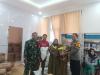 Babinsa Koramil 0901-01/Samarinda Ulu  Dampingi Penyaluran Bantuan Pangan di Kelurahan Loa Buah